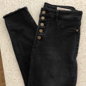 Pistola Black Denim - Frayed Hem